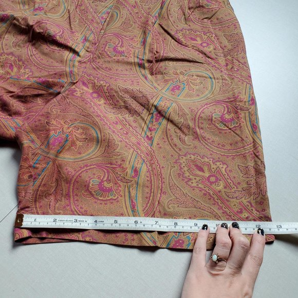 Vintage USA Made Boho Paisley Floral Pleated Bermuda Shorts - Picture 14 of 14